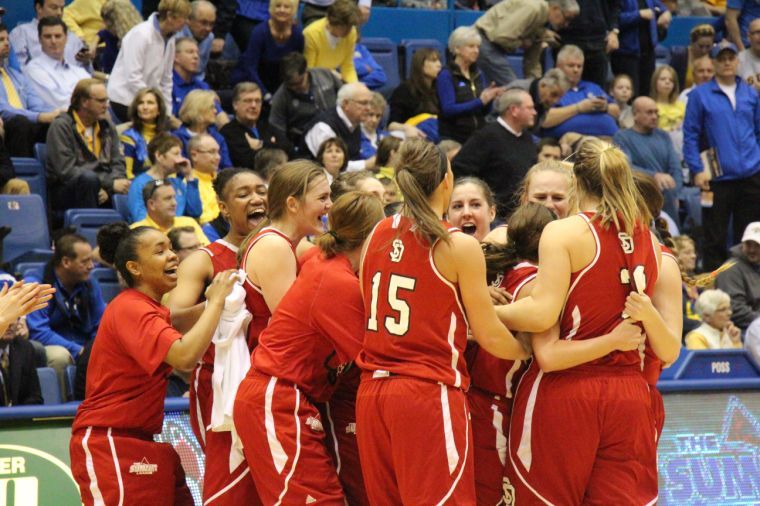 UPDATED: USD pulls off Summit League upset, ends five-year SDSU reign topping tourney