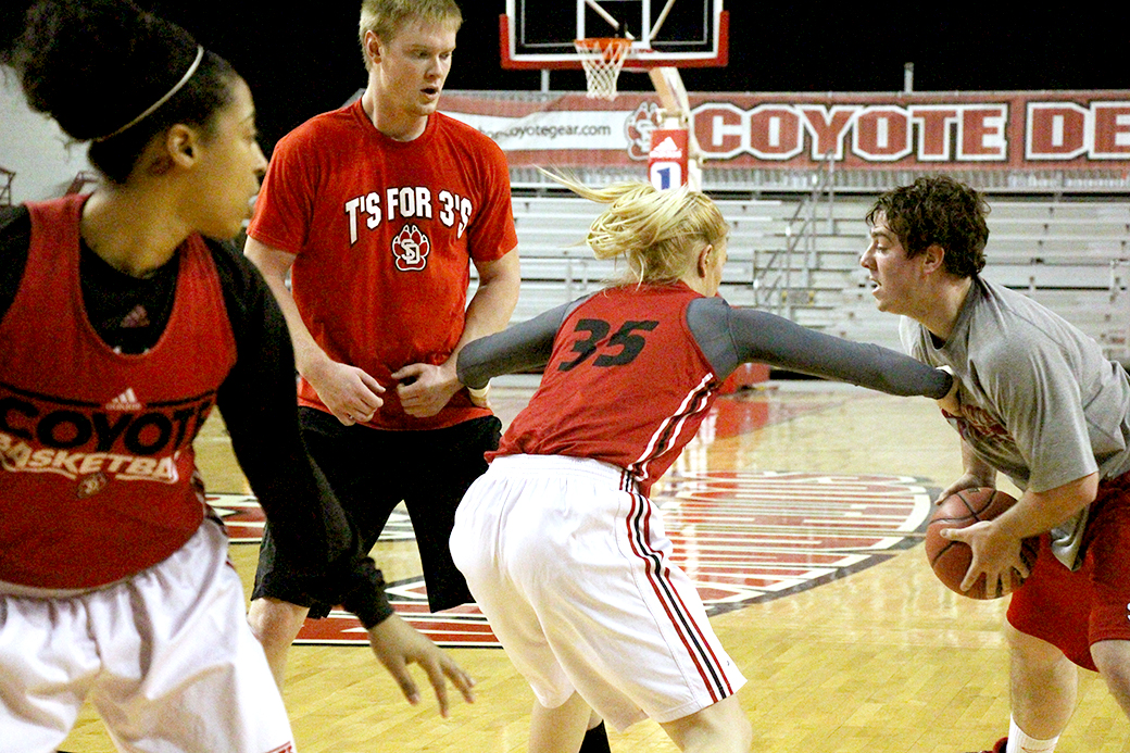 Practice team challenges women’s basketball players