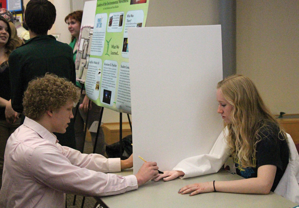 Students network, share research at IdeaFest