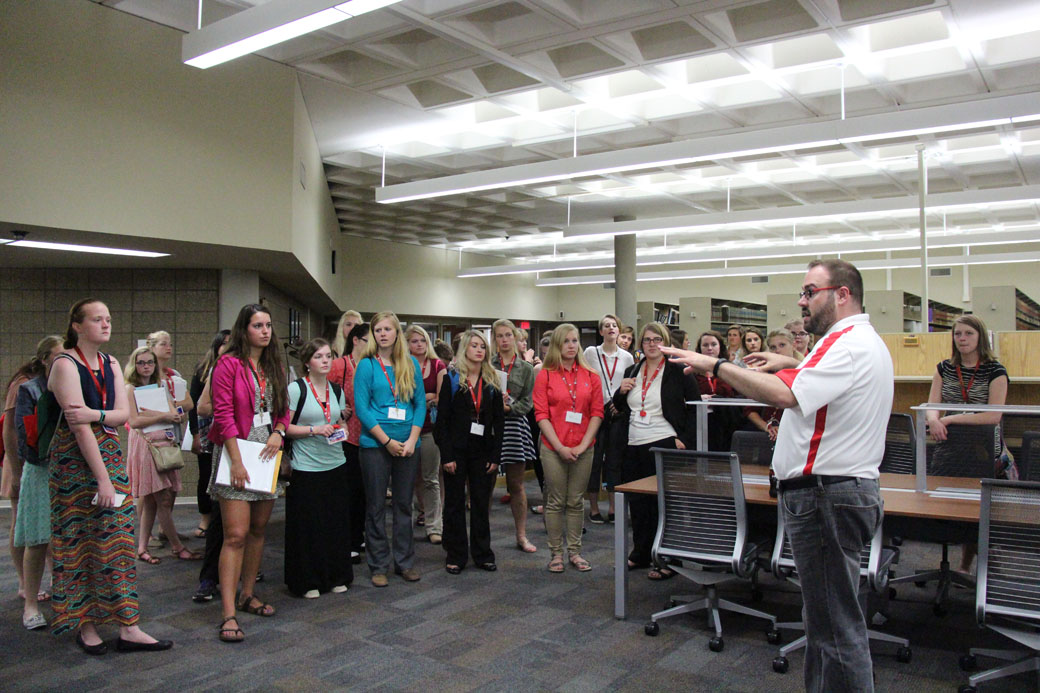 Law School tour opens eyes of delegates, shows opportunity