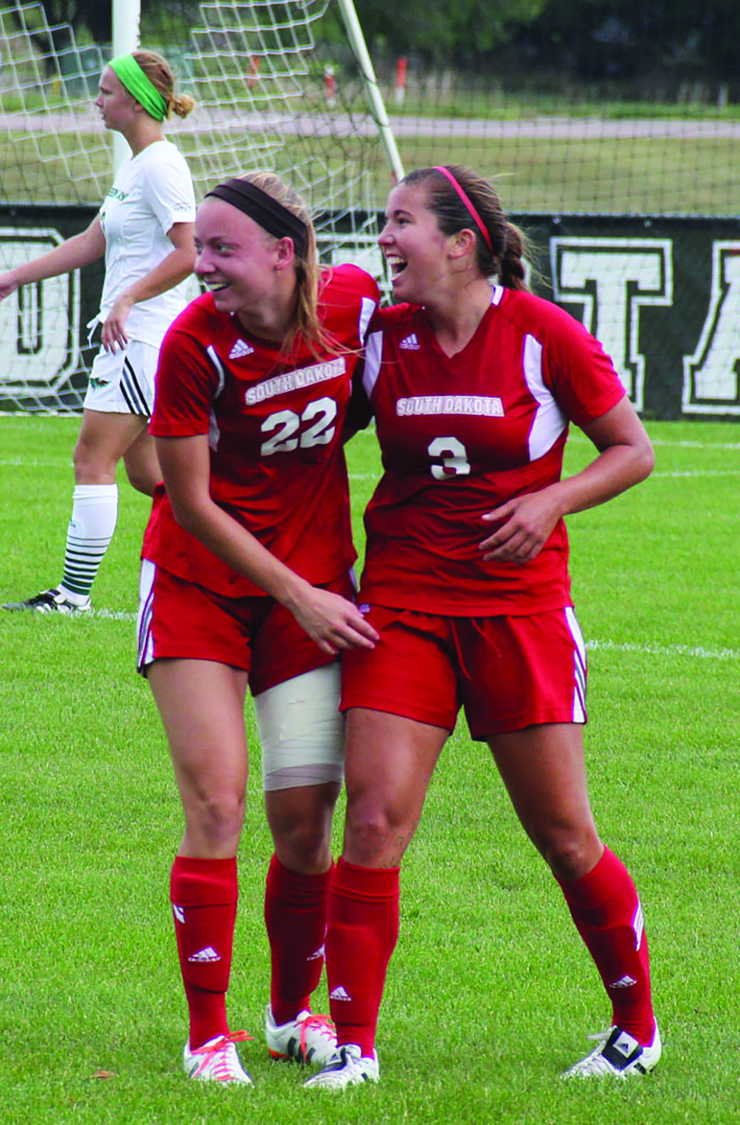 Soccer finds success, wins first games of season