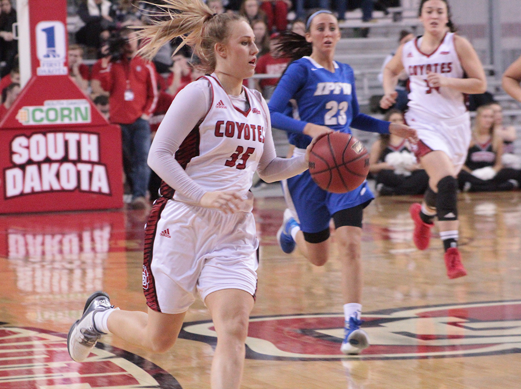 Coyote women blow out Fort Wayne 92-60