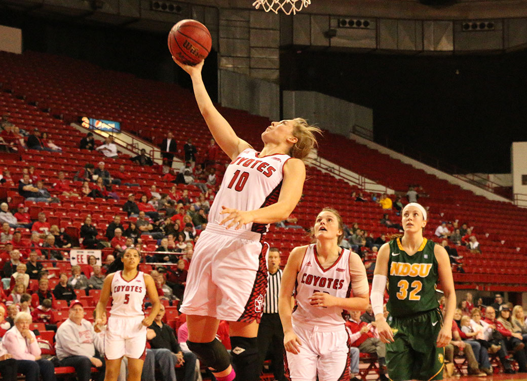 Women’s basketball looks ahead to faceoffs against Denver and Omaha