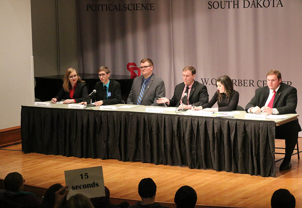 Political Science League debate sparks election discussion