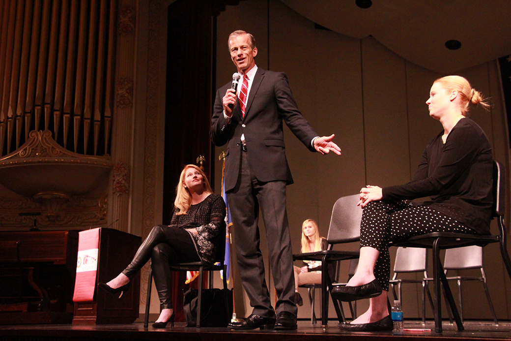 Thune pushes SD Girls State delegates to try new things