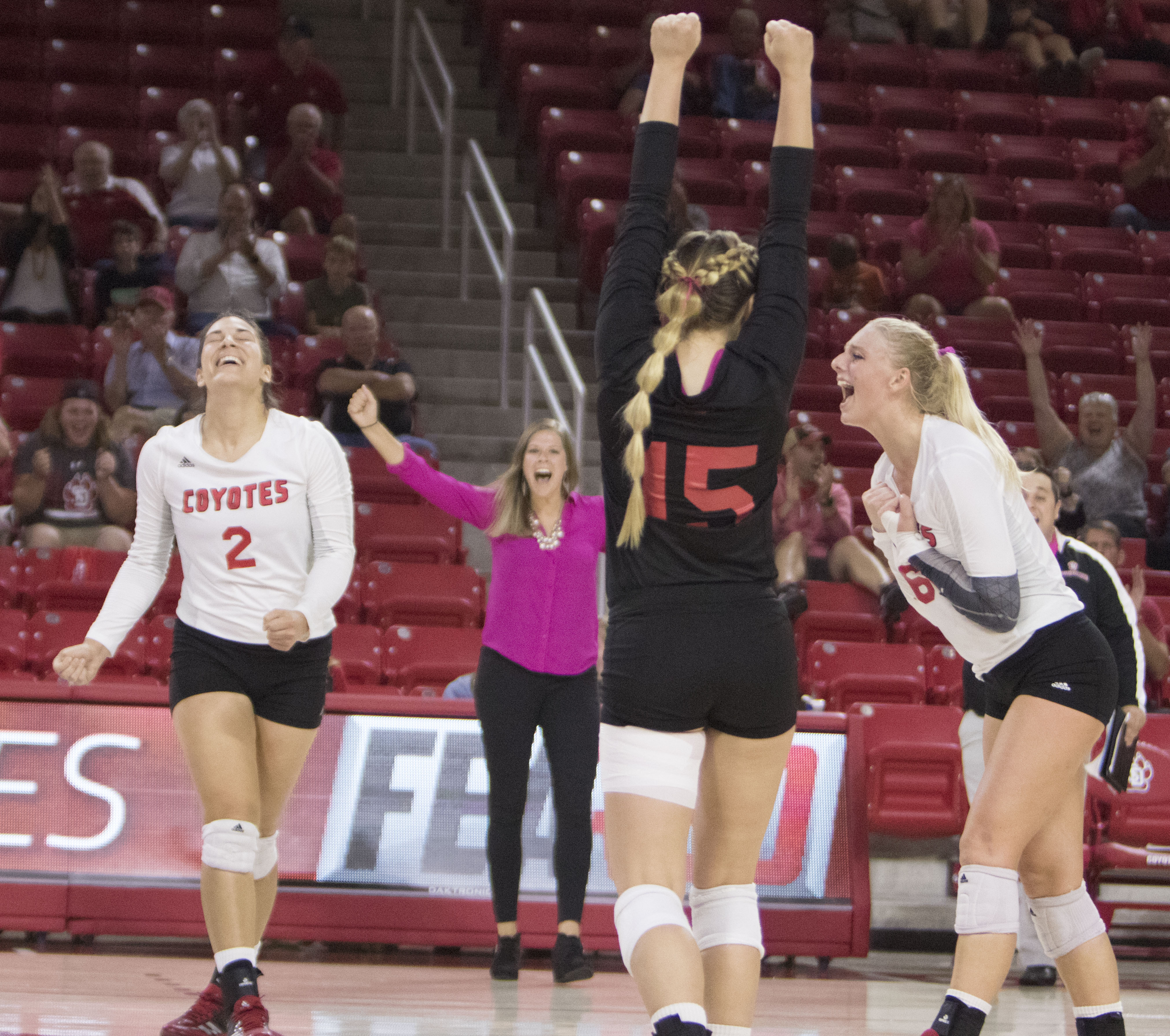Photo gallery: Volleyball team defeats Western Illinois at home-opener