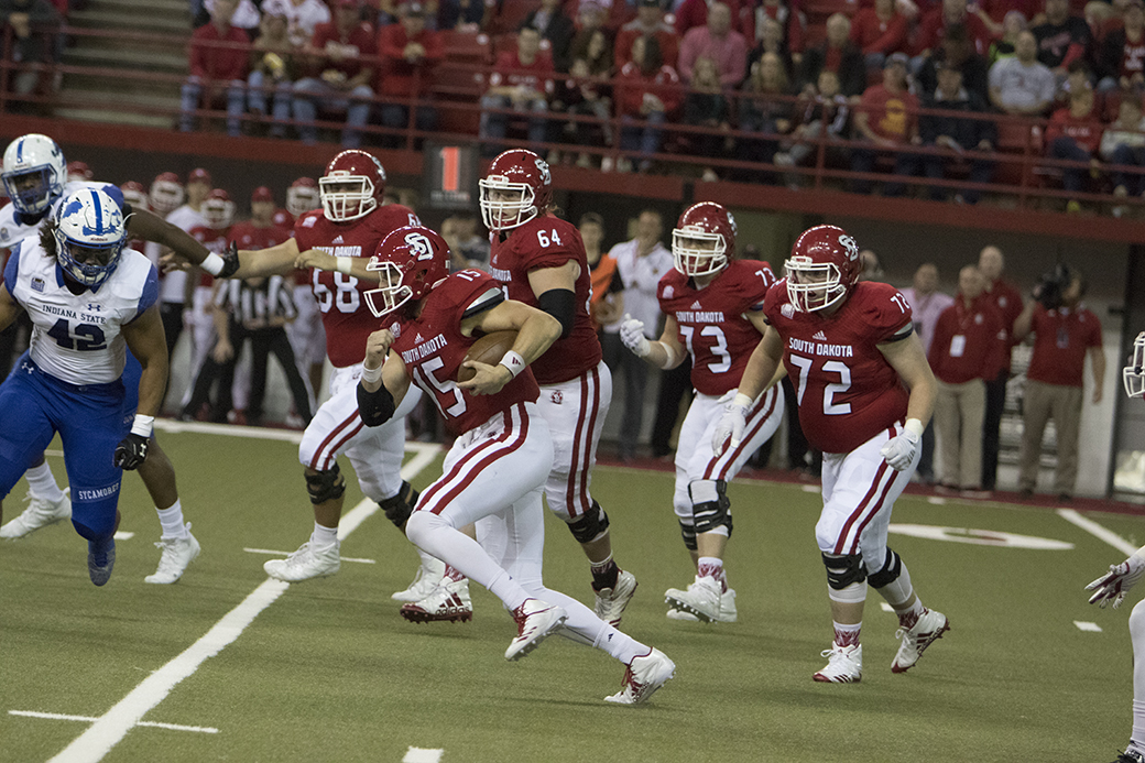 Coyotes continue win streak, beat Indiana State 56-6