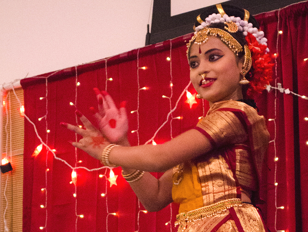 Diwali celebrates religion, reminds students of home