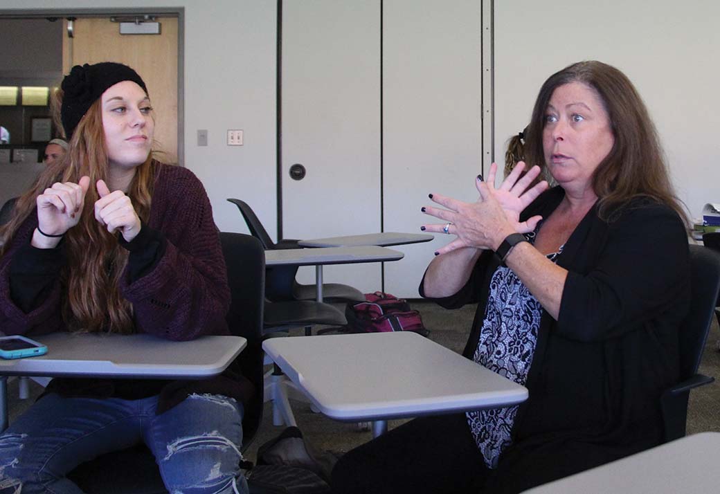 USD professor raises awareness for Deaf community in classroom