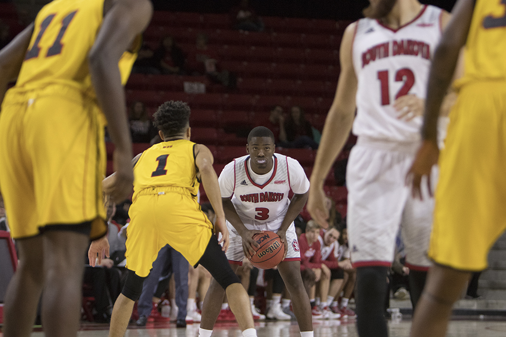Photo gallery: Coyote men’s basketball takes down Grambling State Tigers