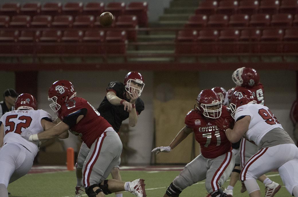 Photo gallery: Offense takes win at spring football game