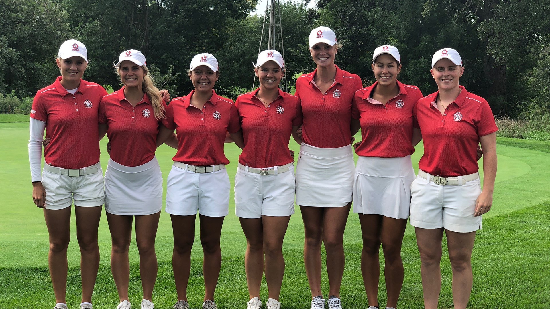 Women’s golf finishes second at UNO Invitational