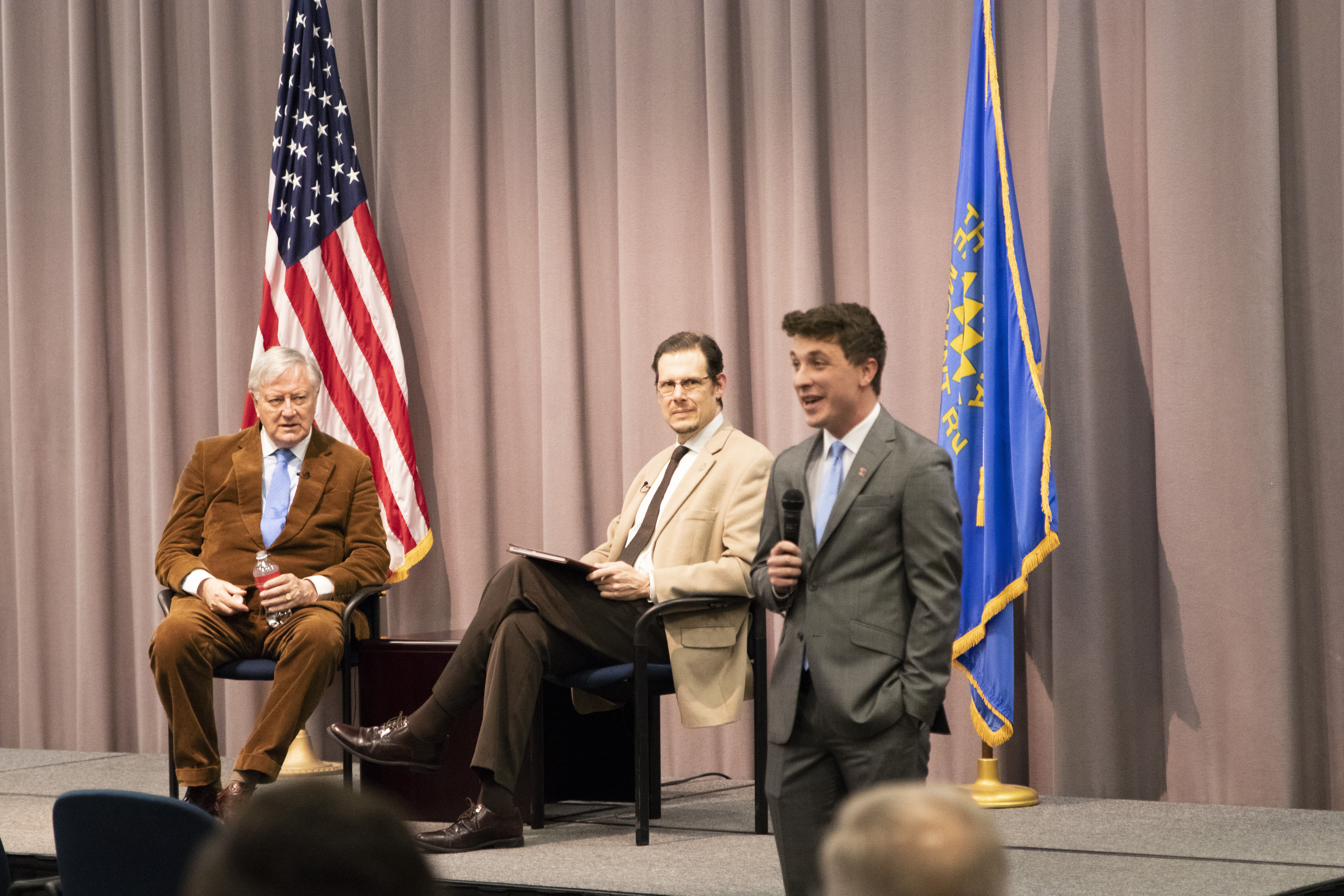 Former U.S. Senator Larry Pressler visits USD, discusses careers in politics