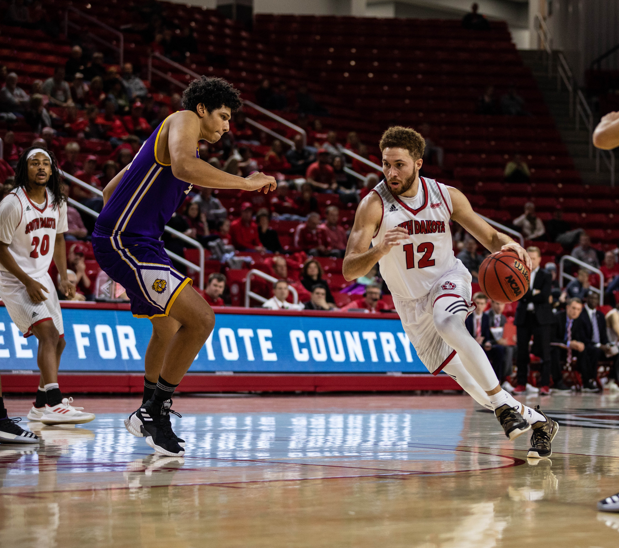 Coyotes go cold in second half, fall to Western Illinois
