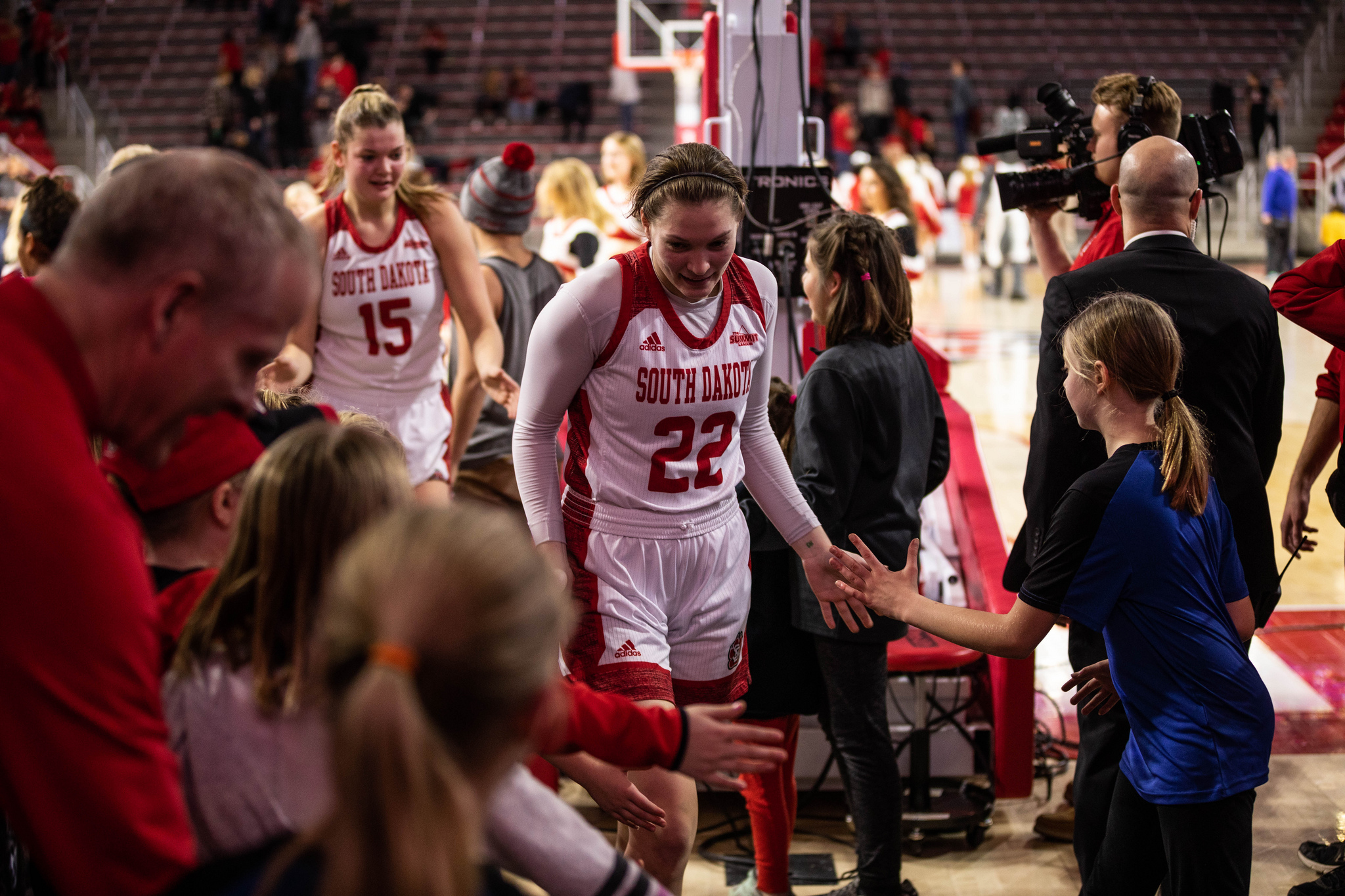 Coyote women hold Omaha to six first-half points, win 78-33