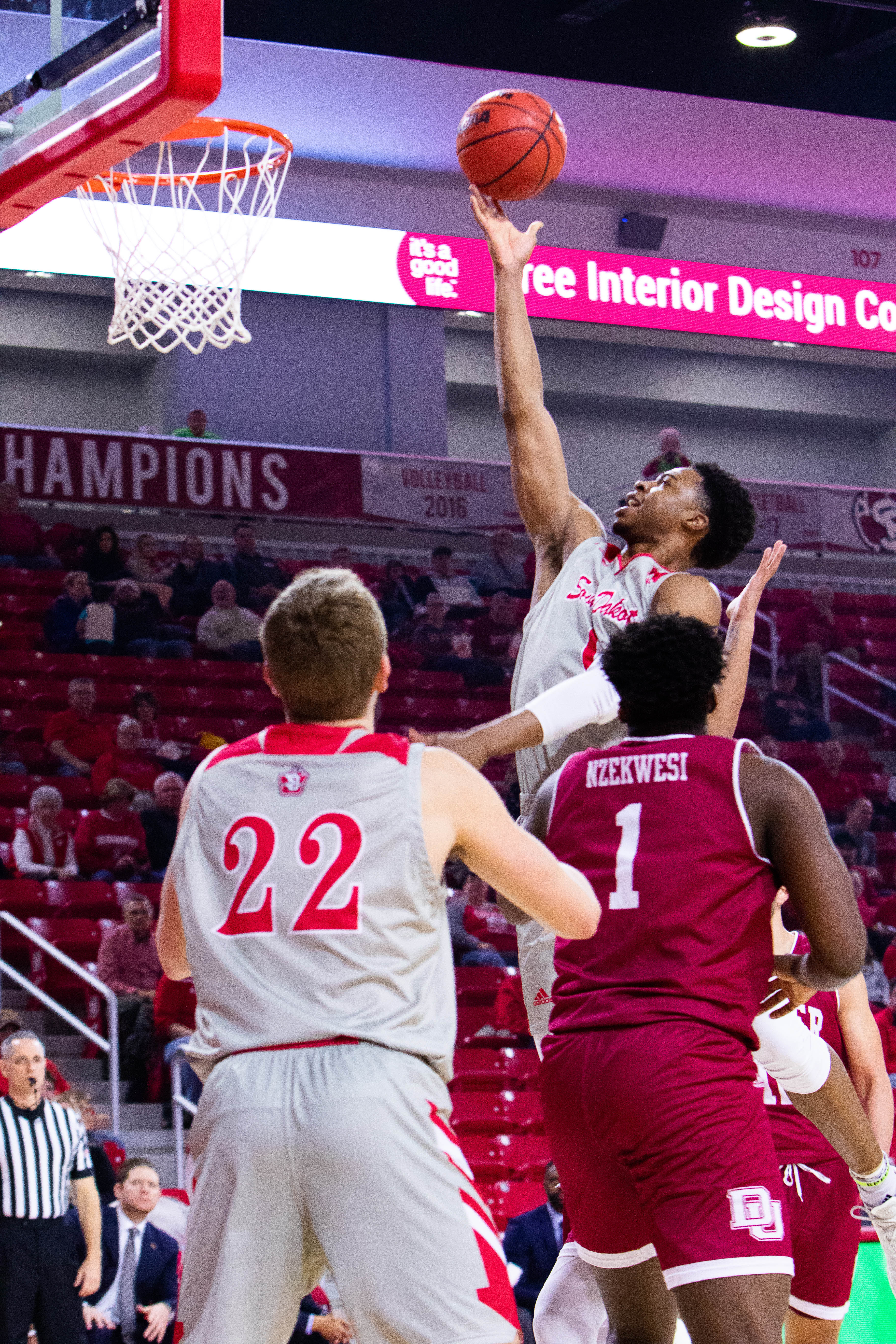 USD clinches tournament spot with win over Denver