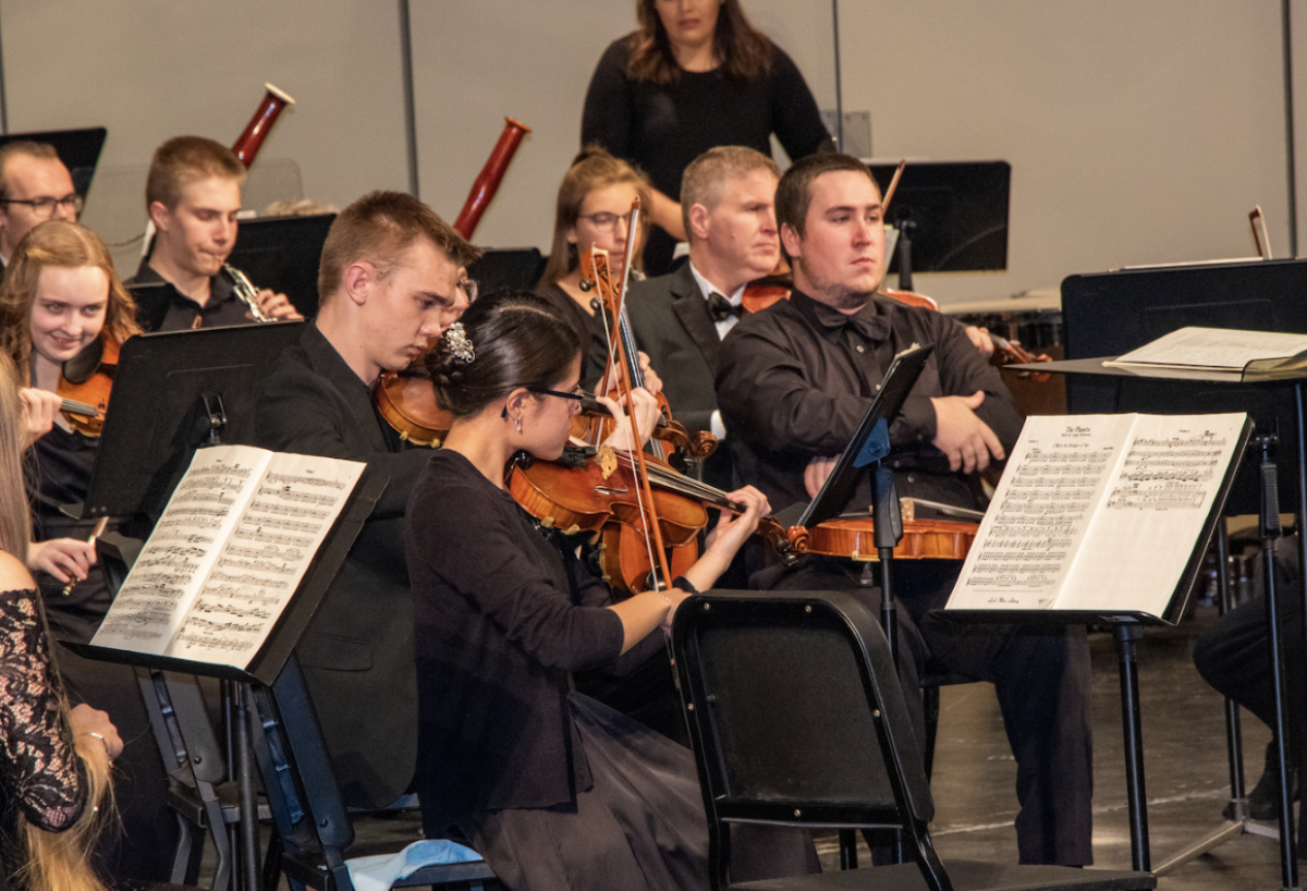Symphony Orchestra opens in Aalfs Auditorium, ‘speaks one language’ on stage