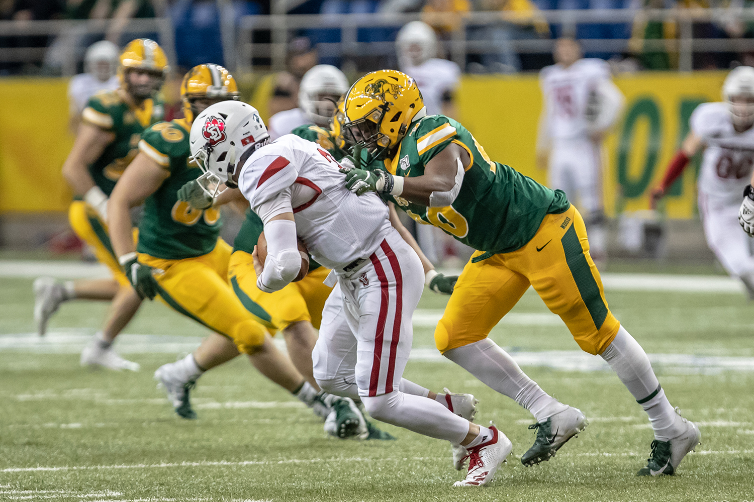 Coyotes trampled by top-ranked North Dakota State