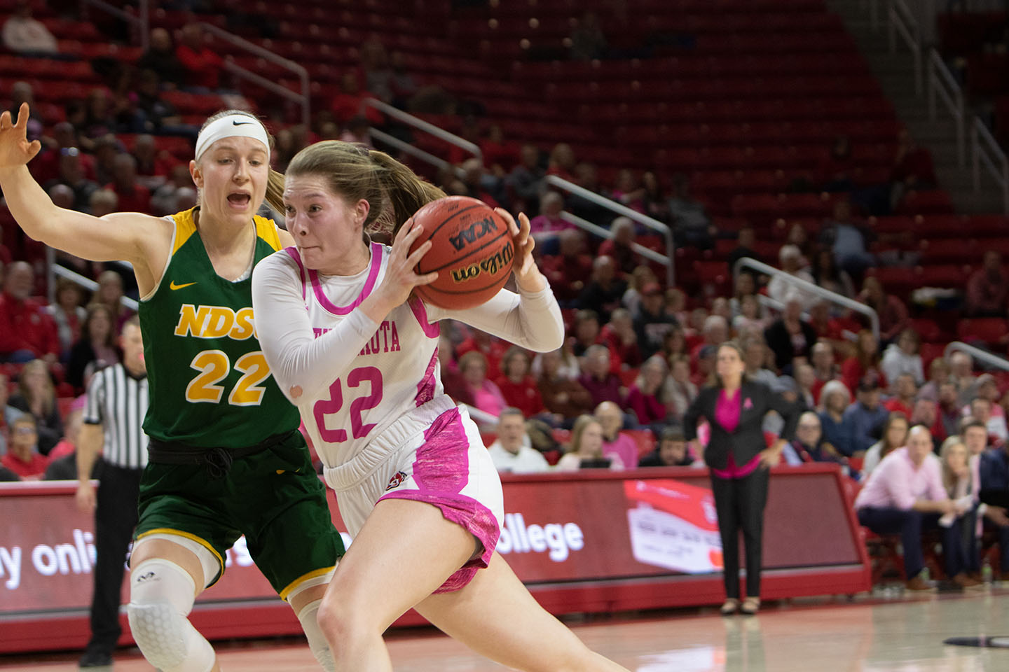 Coyotes cruise past Bison; remain perfect in conference play