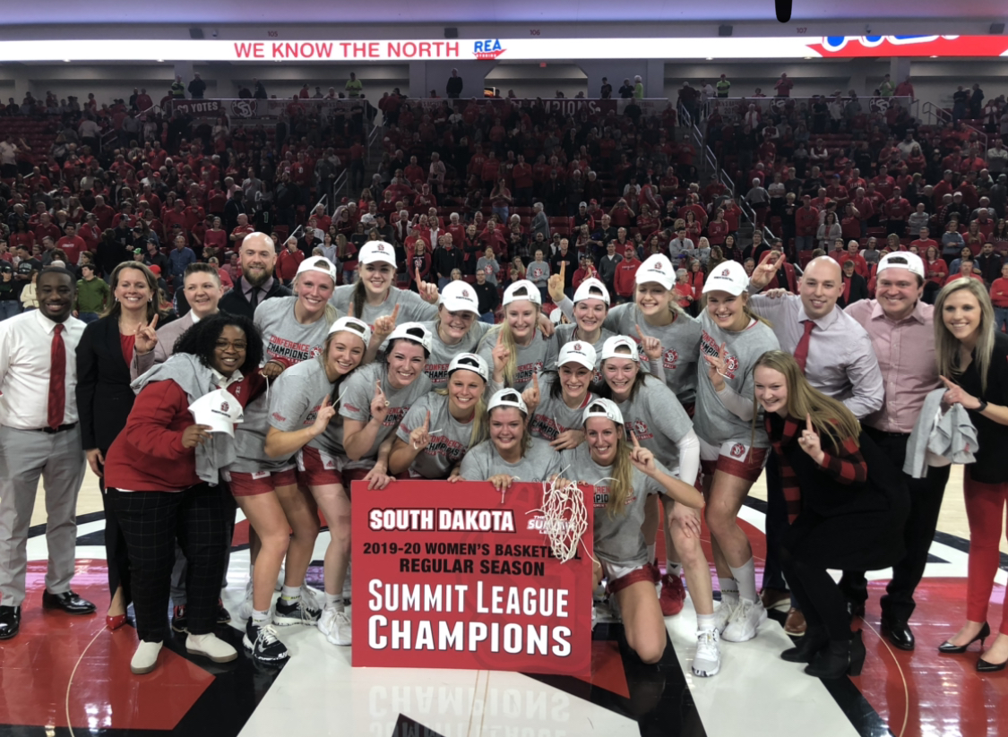 Women’s basketball secures top seed in Summit League Tournament with 76-47 win over North Dakota