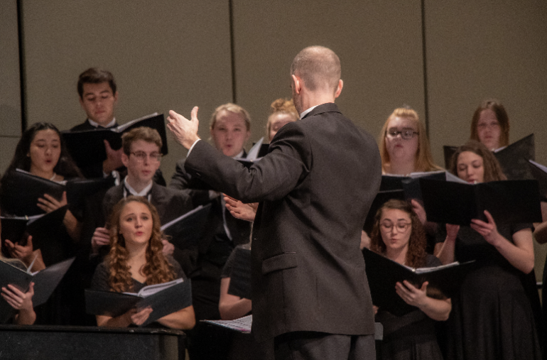 Senior singers reflect after Spring Choral Showcase | The Volante