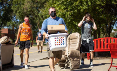 Extended summer comes to an end on Move-in weekend