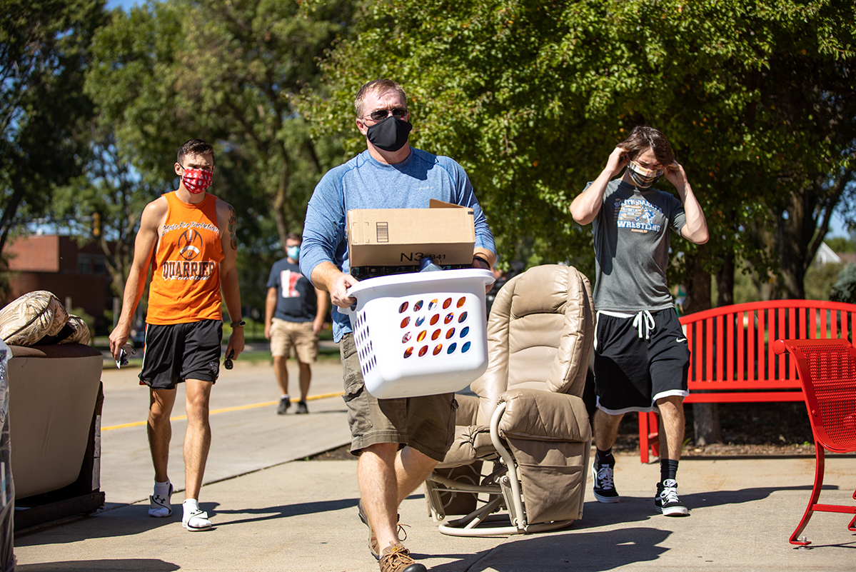 Extended summer comes to an end on Move-in weekend