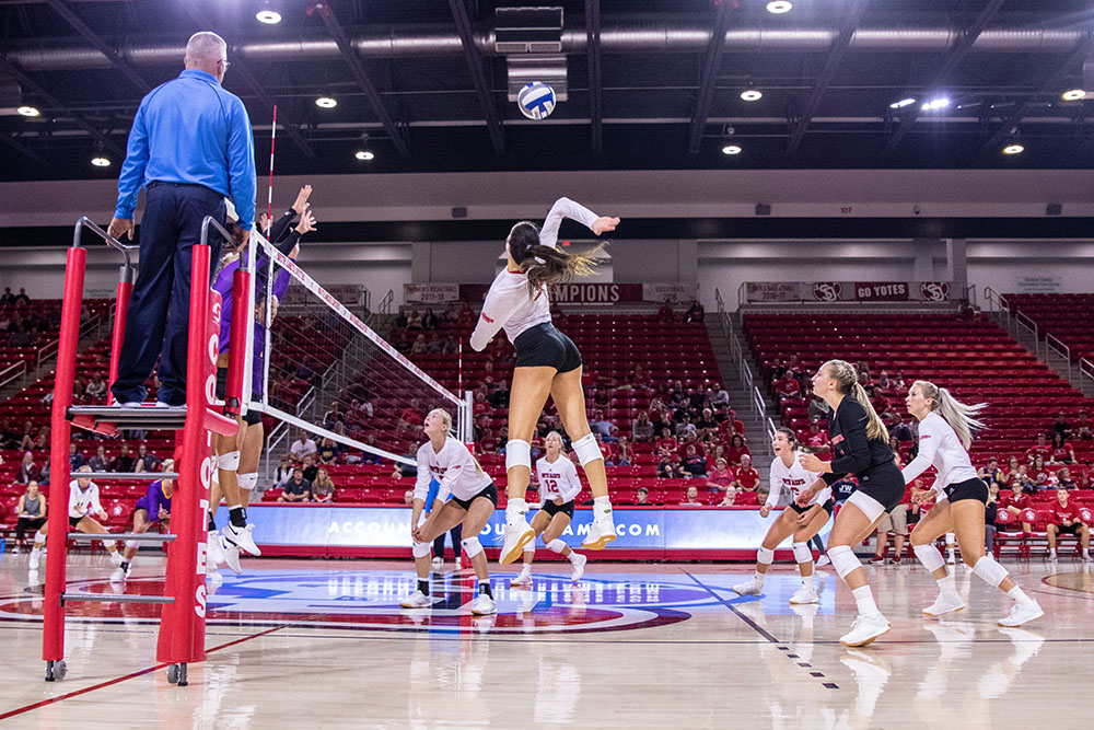 Expectations remain high for USD volleyball despite season delay