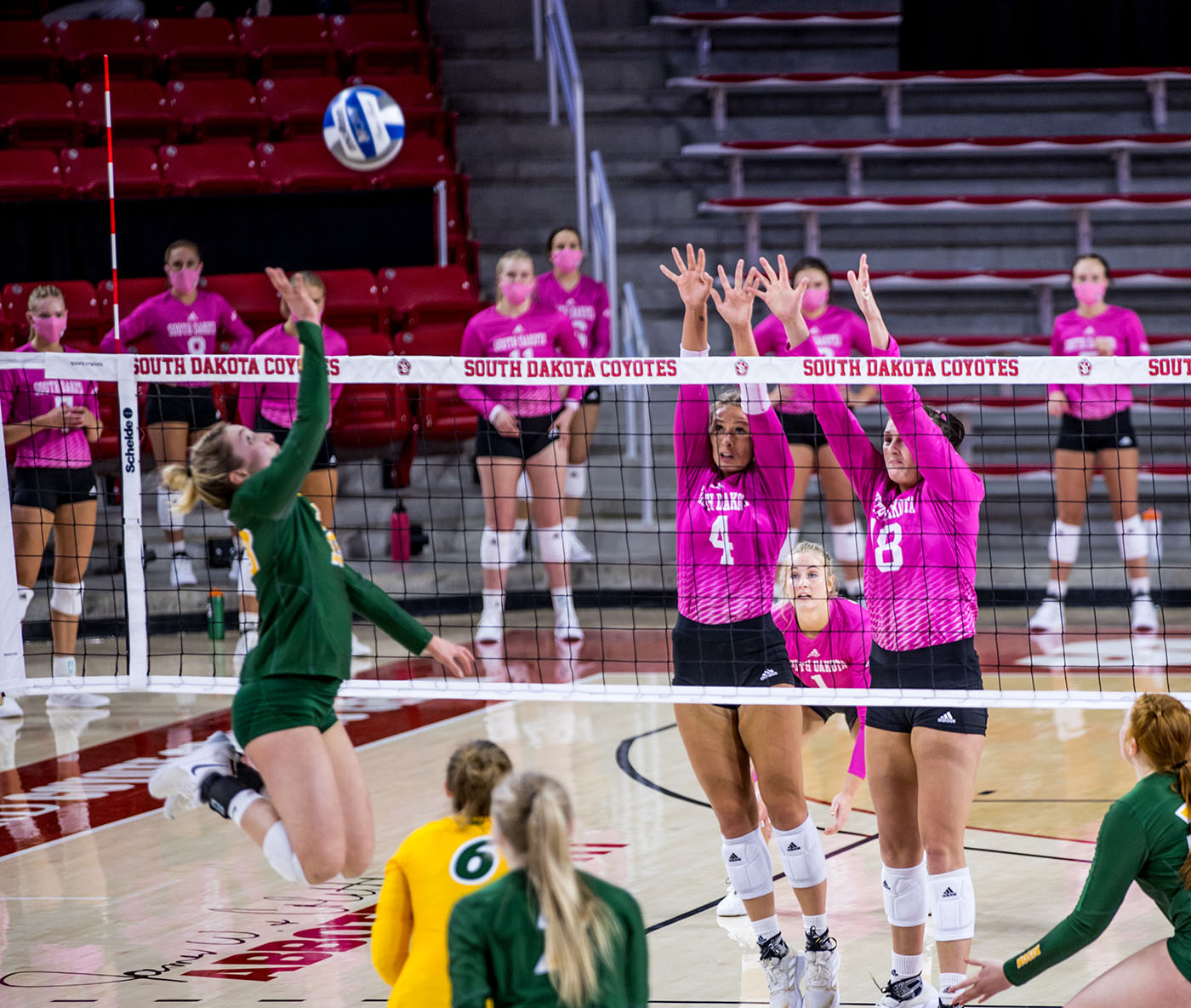 Volleyball decides to keep masks off the court