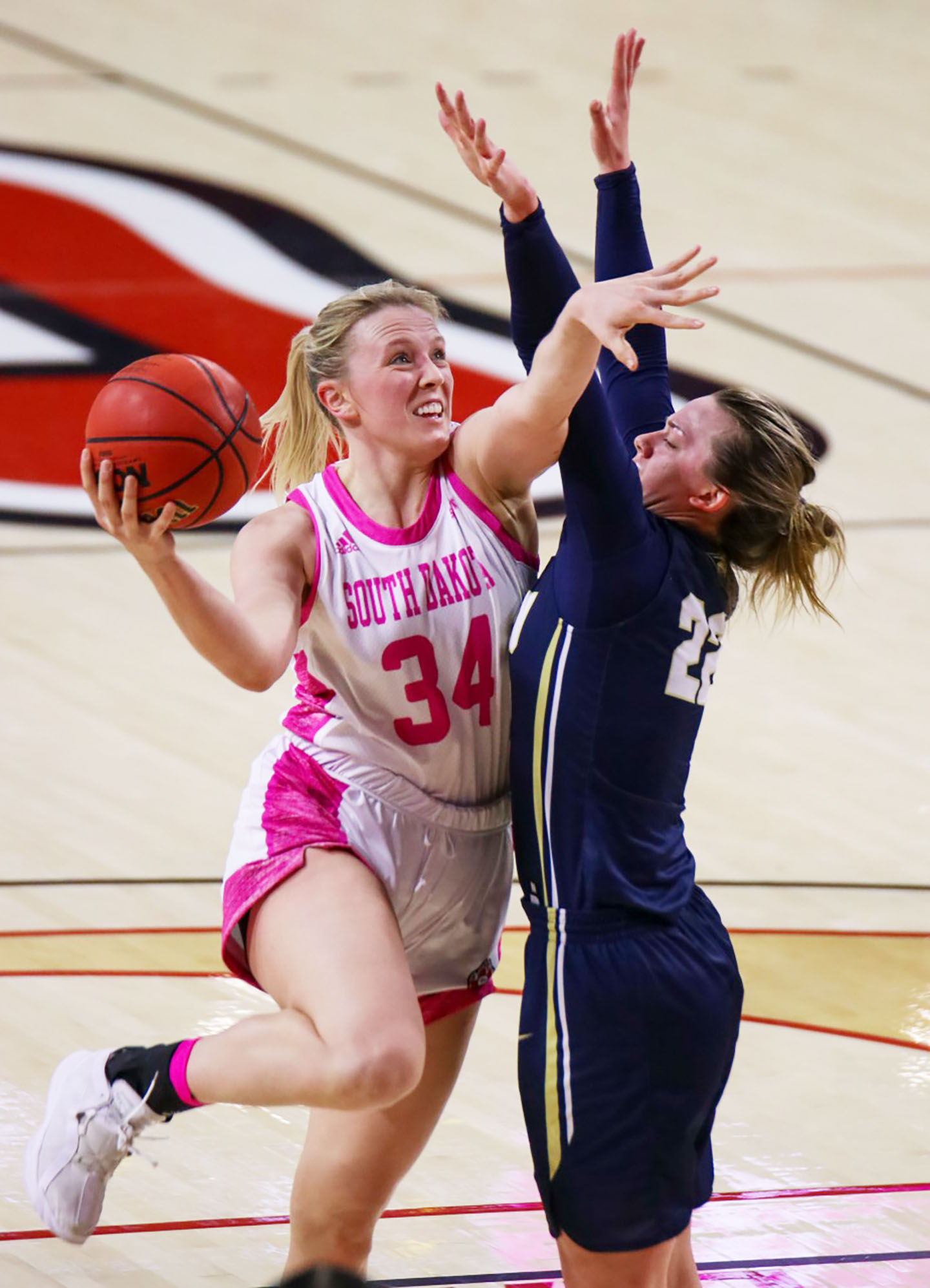 Women’s basketball win over Oral Roberts with 21-point advantage