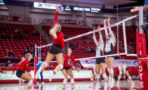Coyote volleyball continues to be 'a little bit better every day,' preps for Summit League Tournament