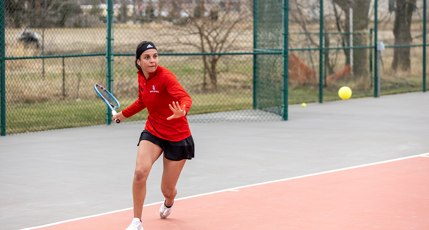 USD tennis to play home this weekend against Western Illinois, UND