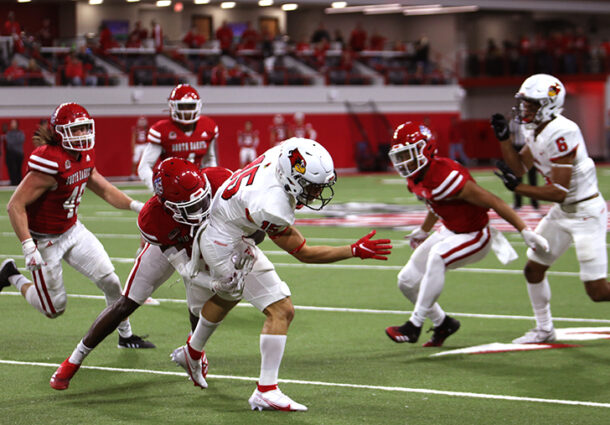 Coyote football falls to Illinois State 20-14 Saturday
