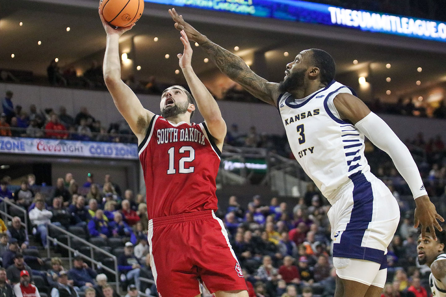 Over 7,000 fans watch as the Coyote men secure their spot in the Summit League semifinals