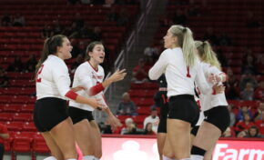 Coyote Volleyball Claims Top Spot in Summit League