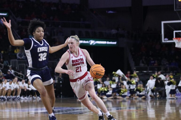 Women’s Basketball Loses in Quarterfinals, First Time in Six Years