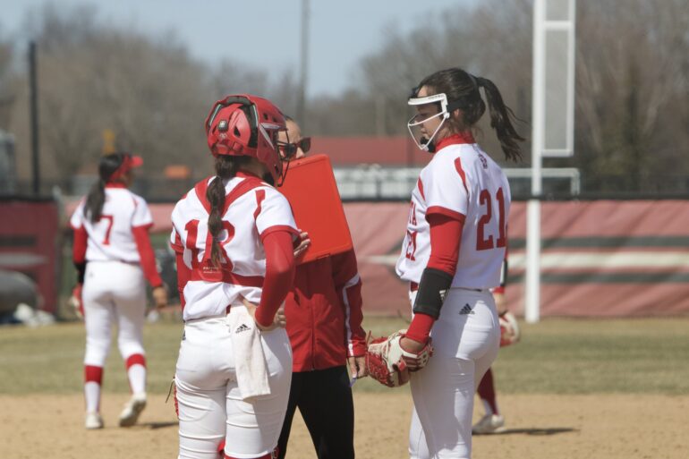 <strong>Edwards Throws a No-Hitter as Softball Defeats Western Illinois</strong>