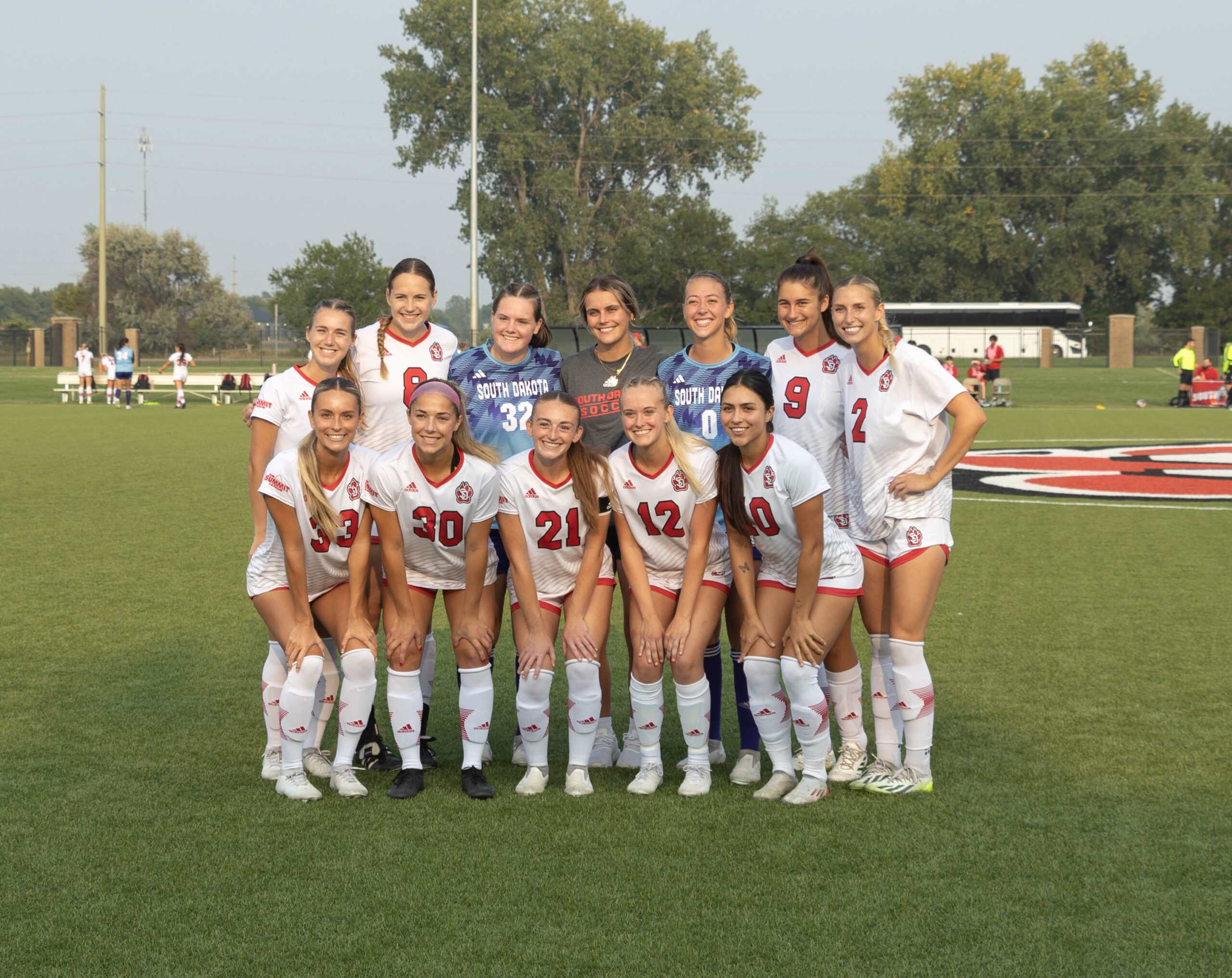 Soccer Extends Win Streak on Senior Night